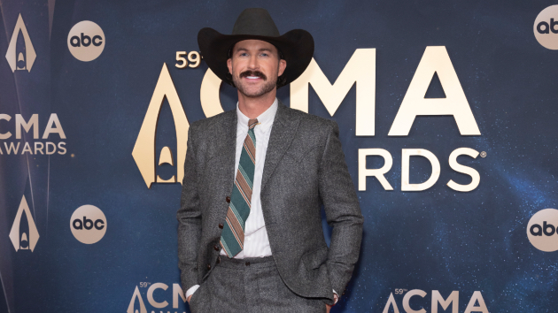 How Riley Green’s football past paved the way for his country music future