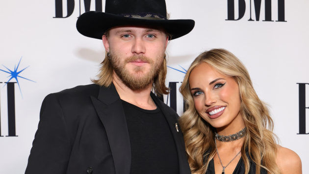 Jackson Dean starts 2026 by popping the question