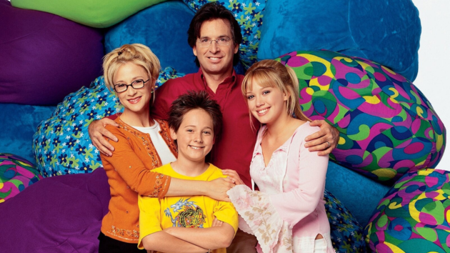 ‘Lizzie McGuire’ stars remember Robert Carradine after his death at 71