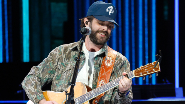 Why is Thomas Rhett eating marshmallows straight from the bag?