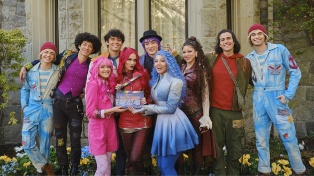 ‘Descendants: Wicked Wonderland’ trailer features new villain